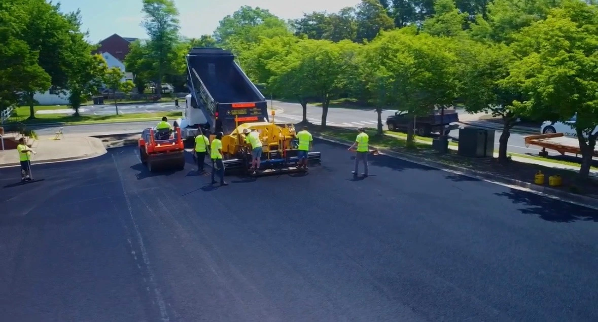 trusted commercial asphalt milling and resurfacing contractors for public roads & parking lots in northern Virginia